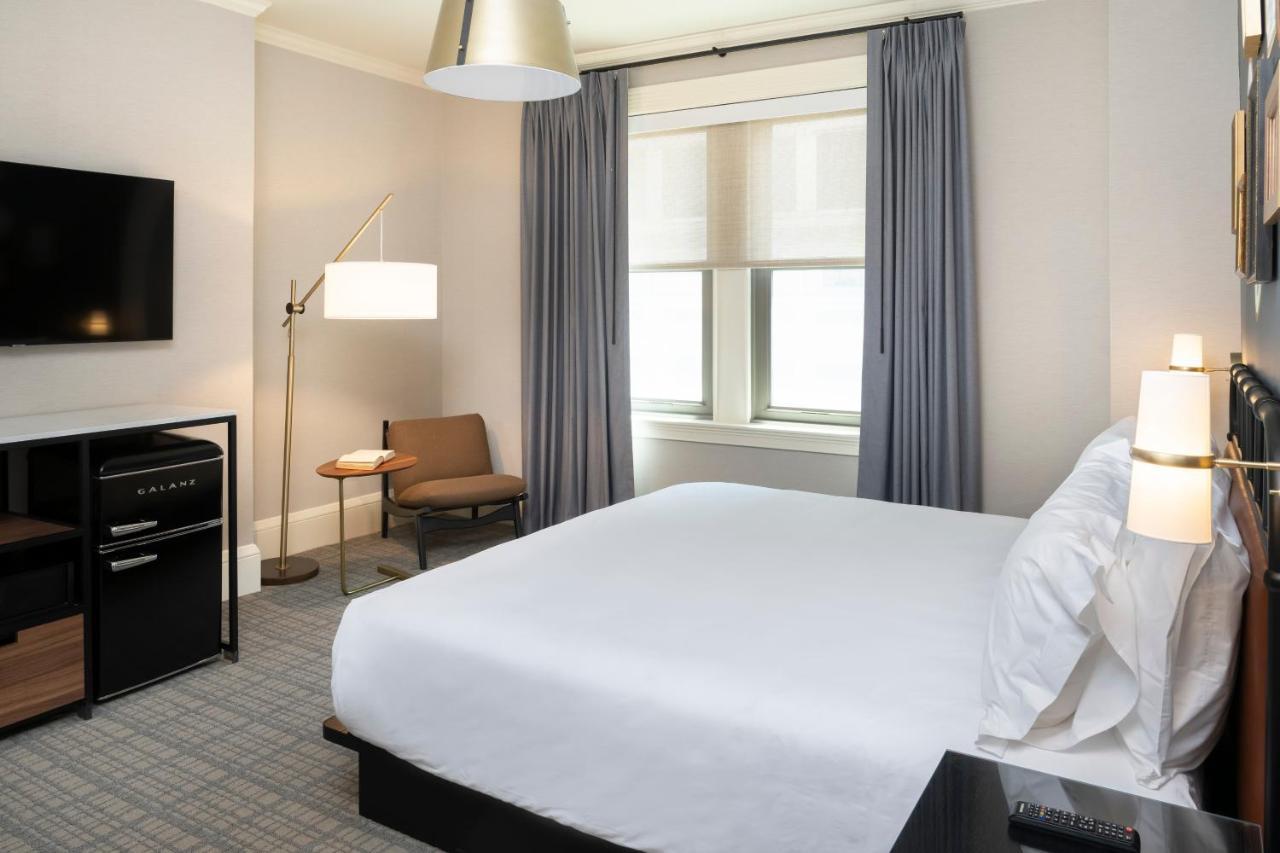 Premier King Room