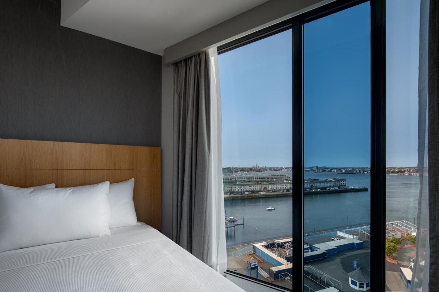 King Room with Sofa Bed and Harbour View