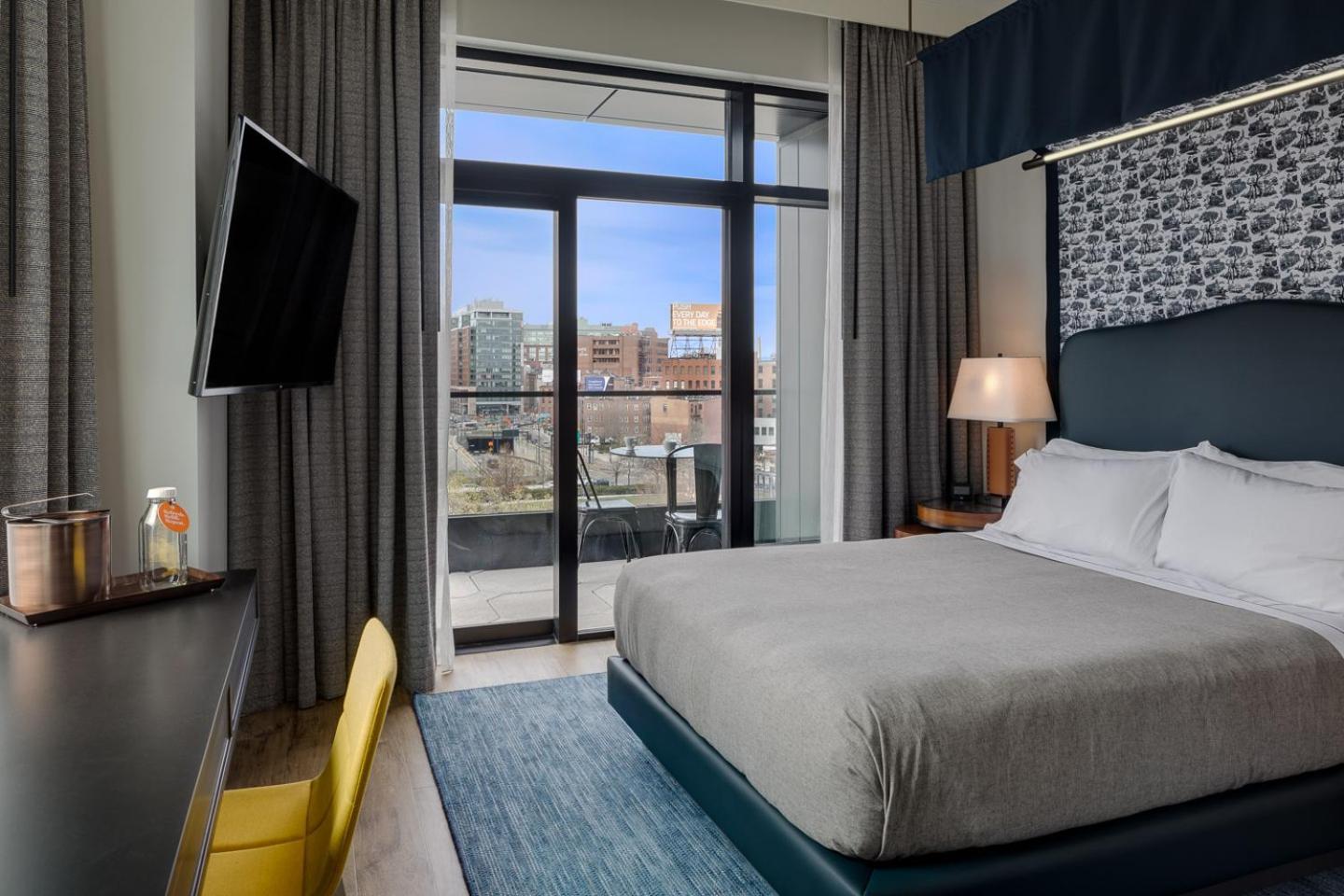 Double Room with Balcony and City View,1544662765:JPEG