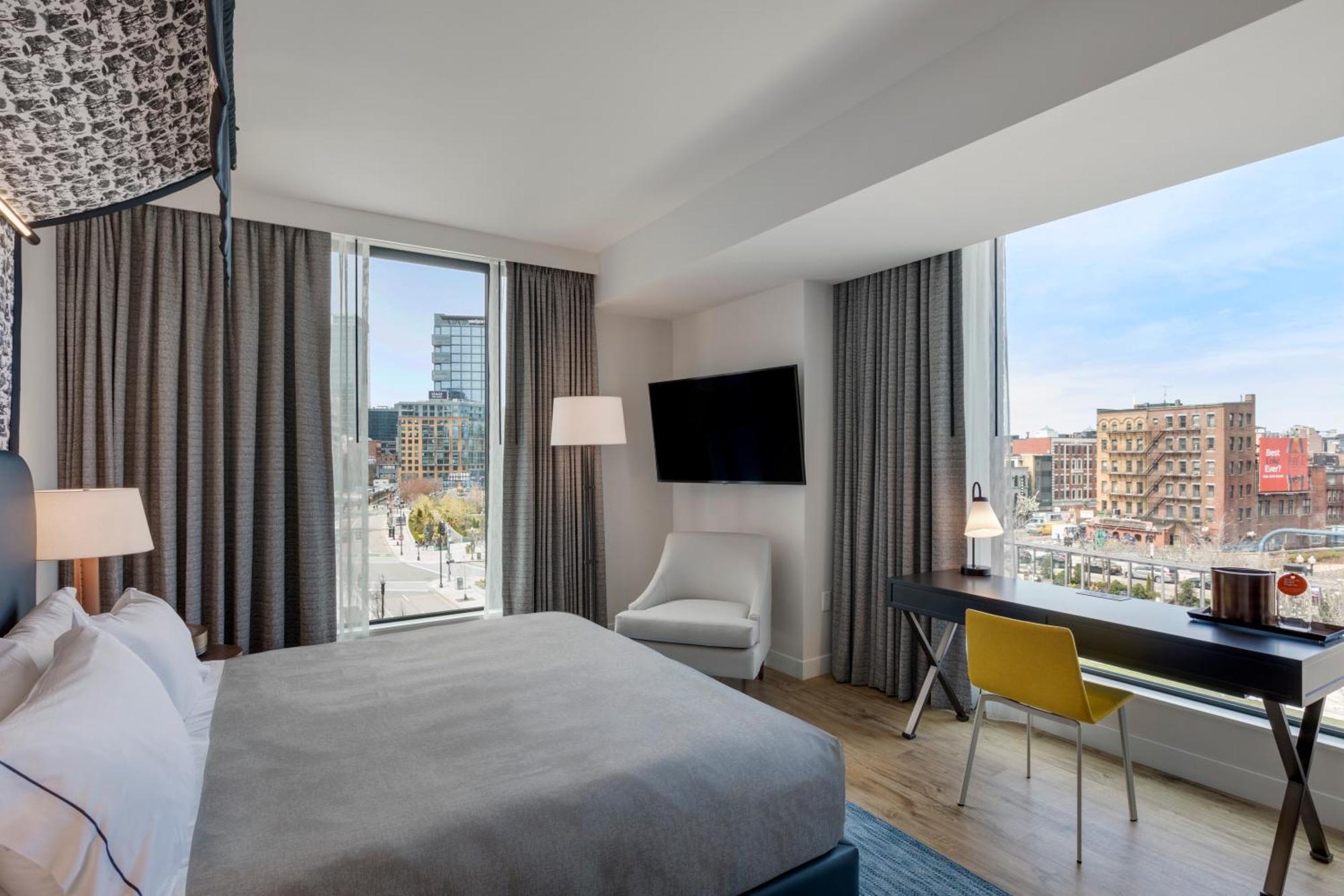 Corner King Room with Bath Tub - Mobility Access,1275172972:JPEG