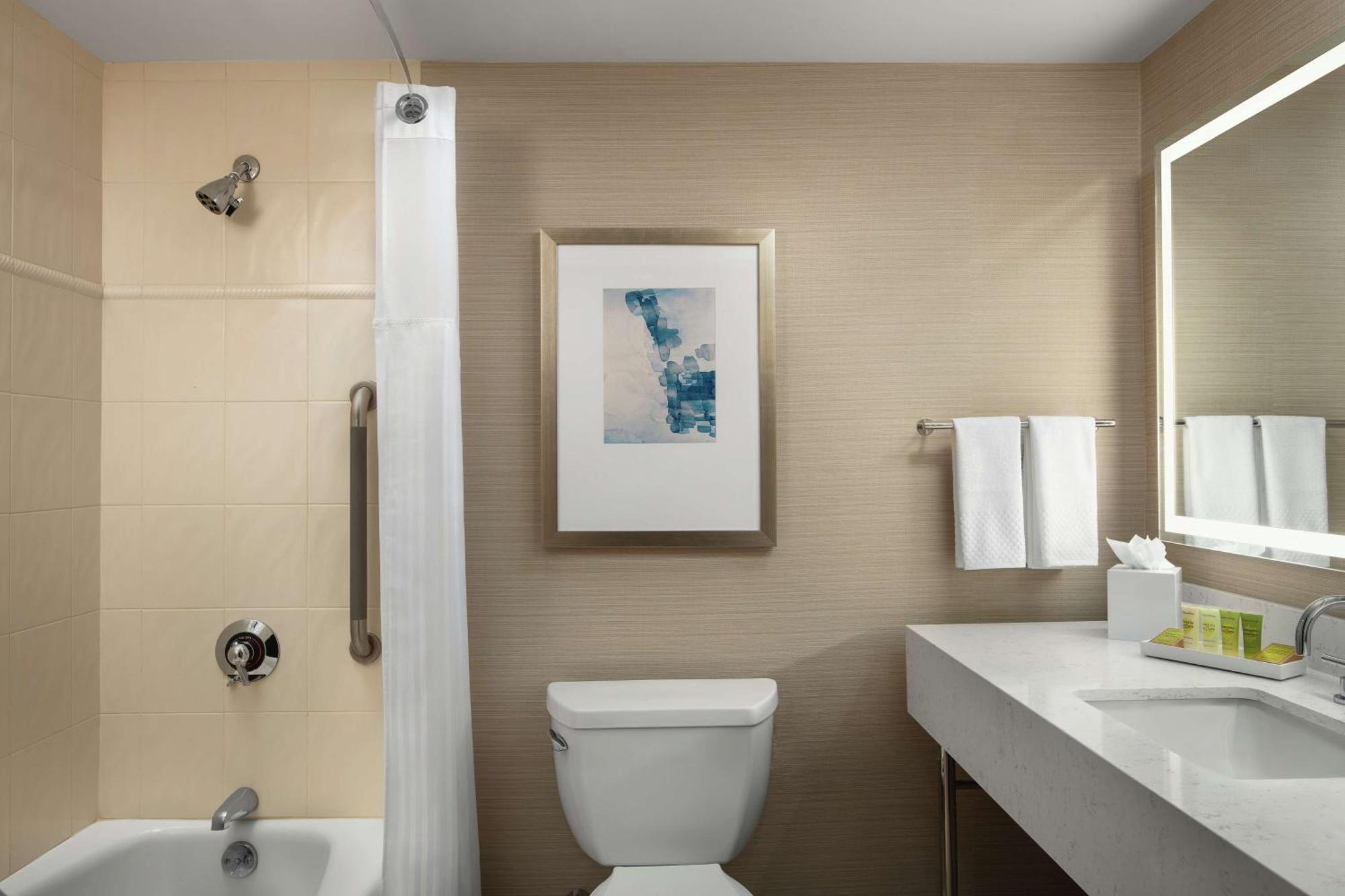 King Corner Room