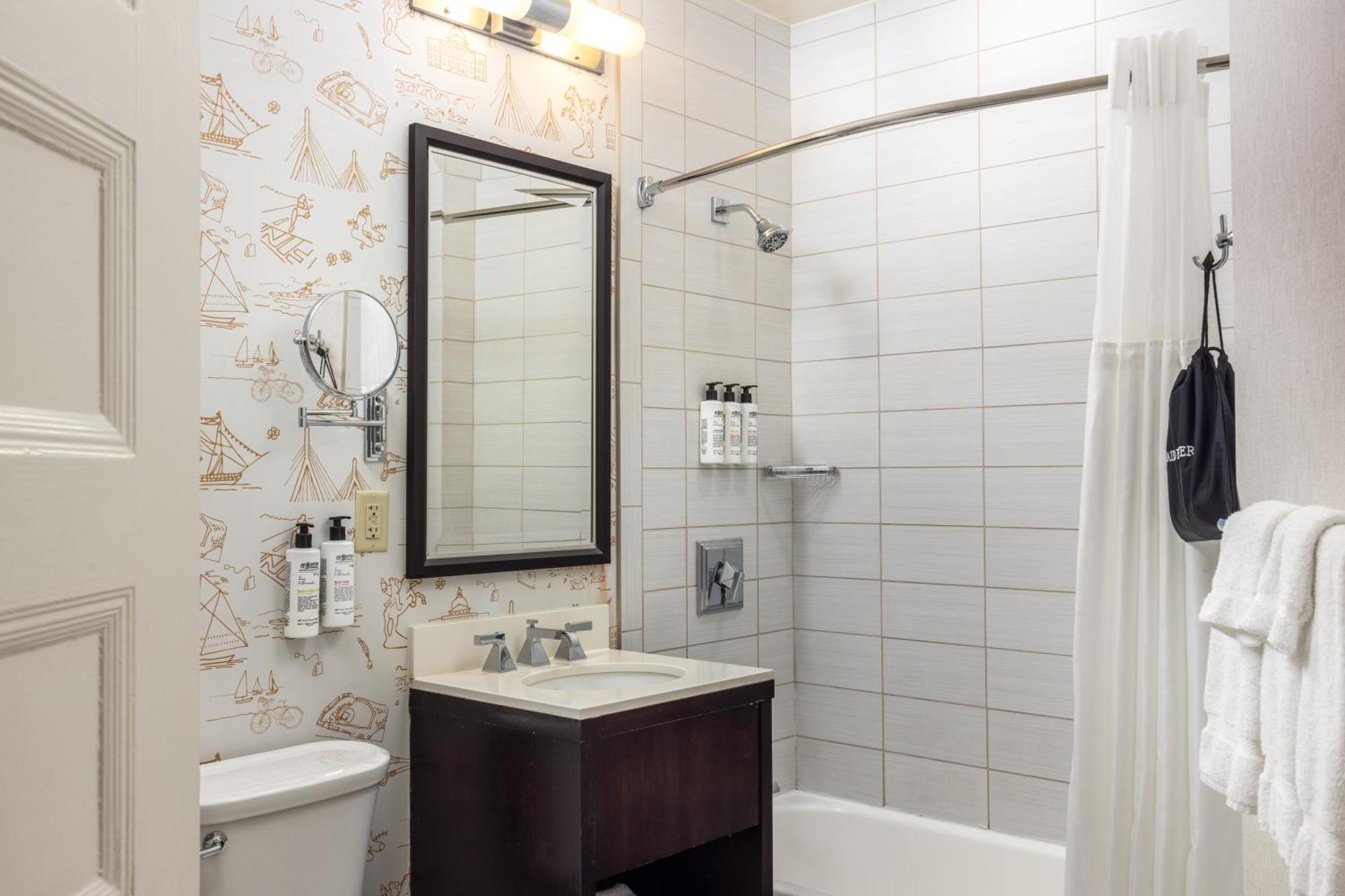 Queen Room - Disability Access