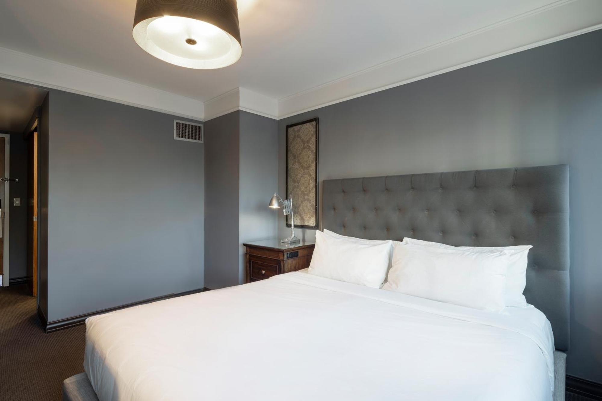 King Room,1703547230:JPEG