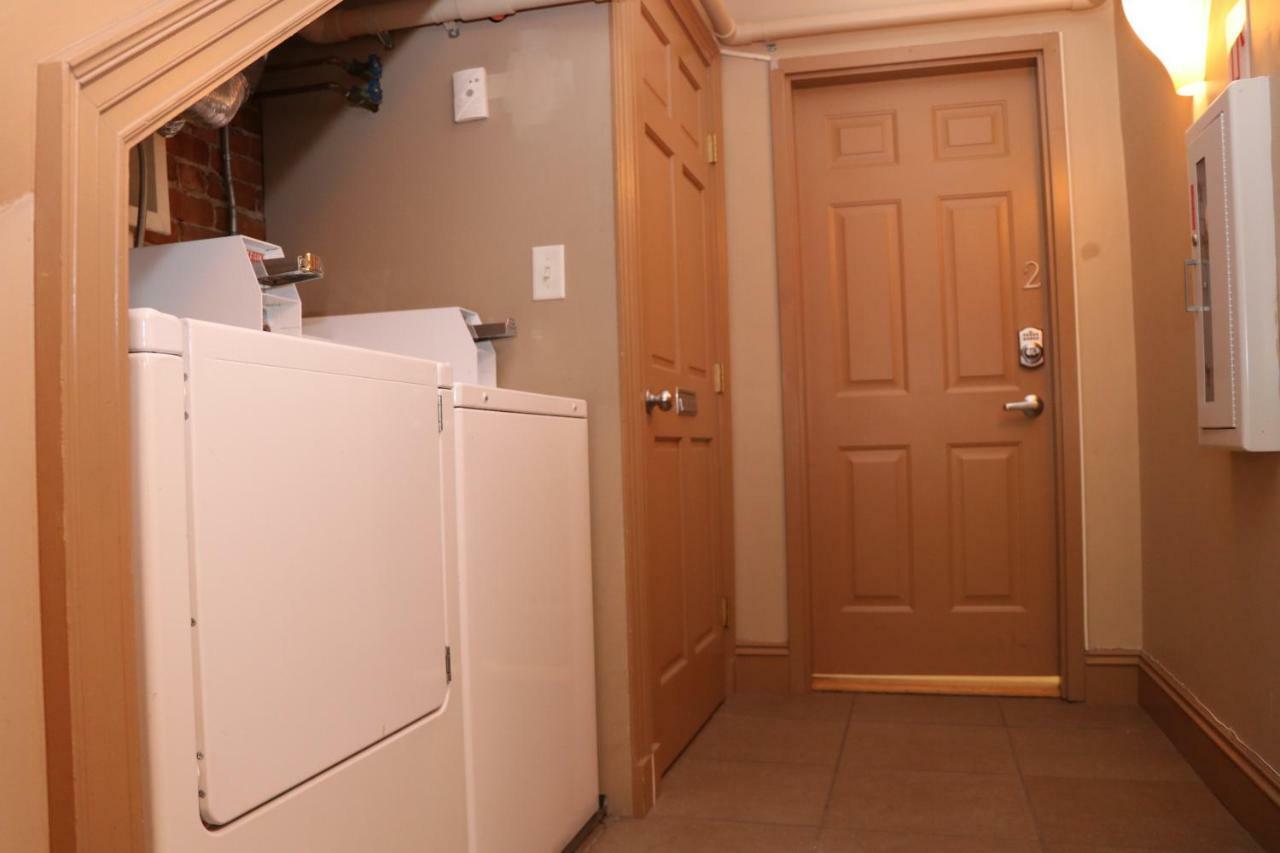 One-Bedroom Apartment,868611440:JPEG
