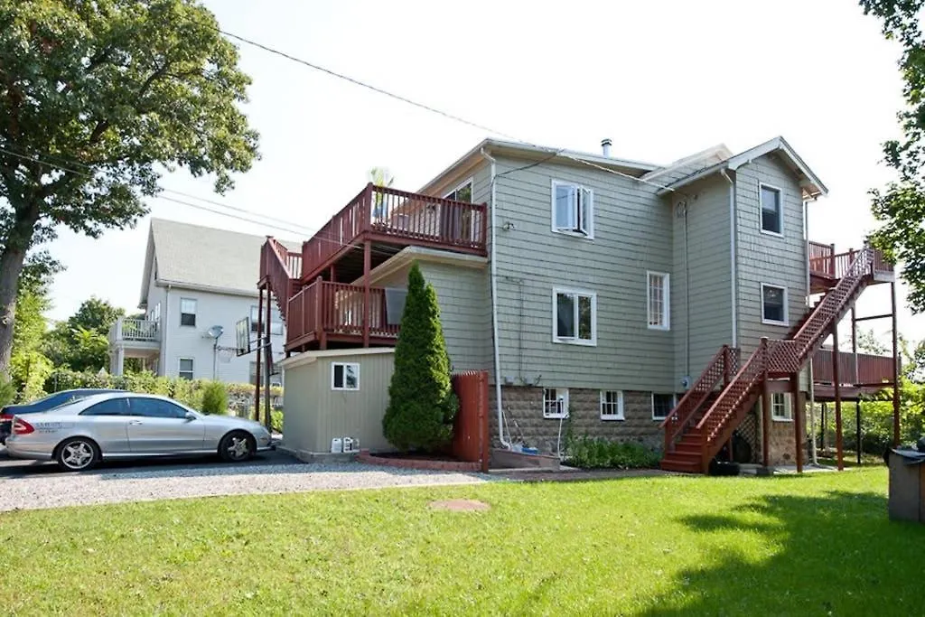 Modern Beautiful Apartment-5 Beds-Full Kitchen-Parking-Super Clean-Great For Groups-1