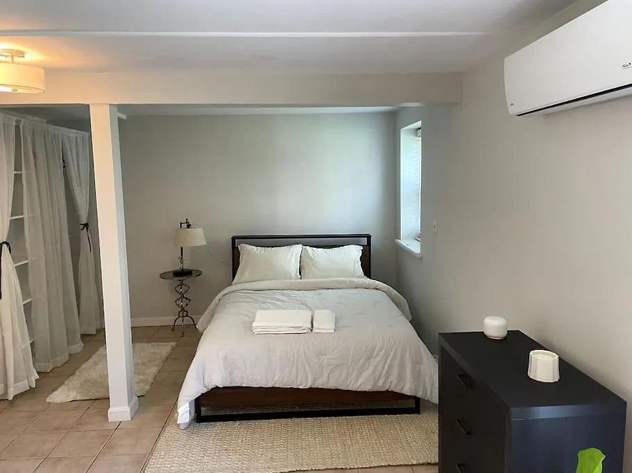 Lovely Two Bedroom Condo In South Boston-1