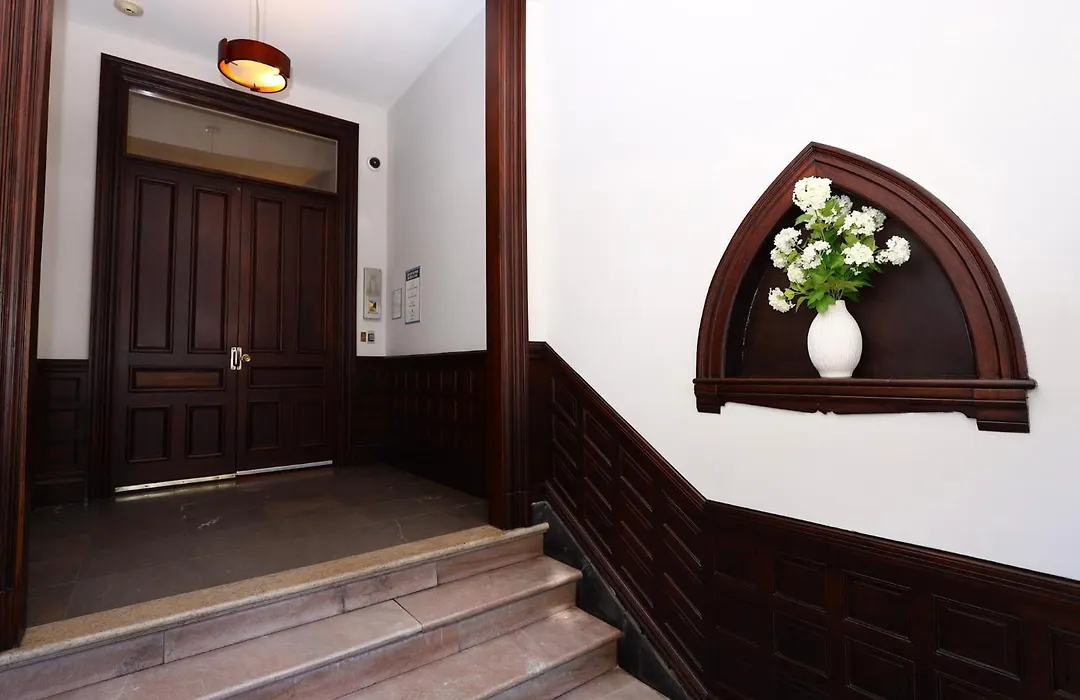 Stylish Newbury Street Studio, #11-1
