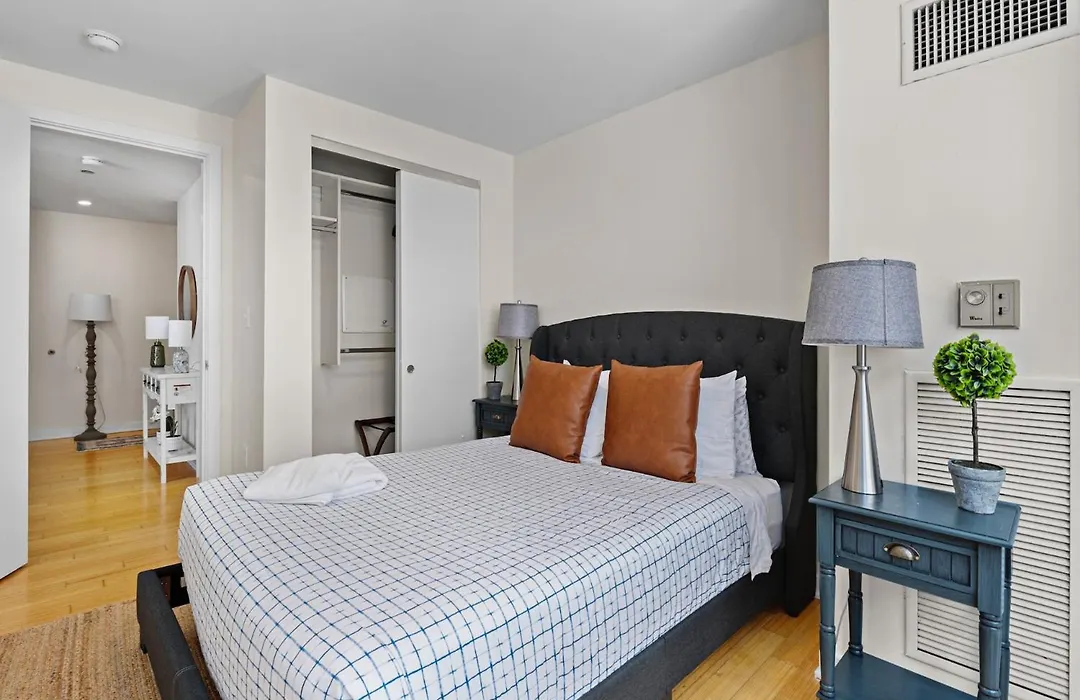 Furnished Apartment In Downtown-1