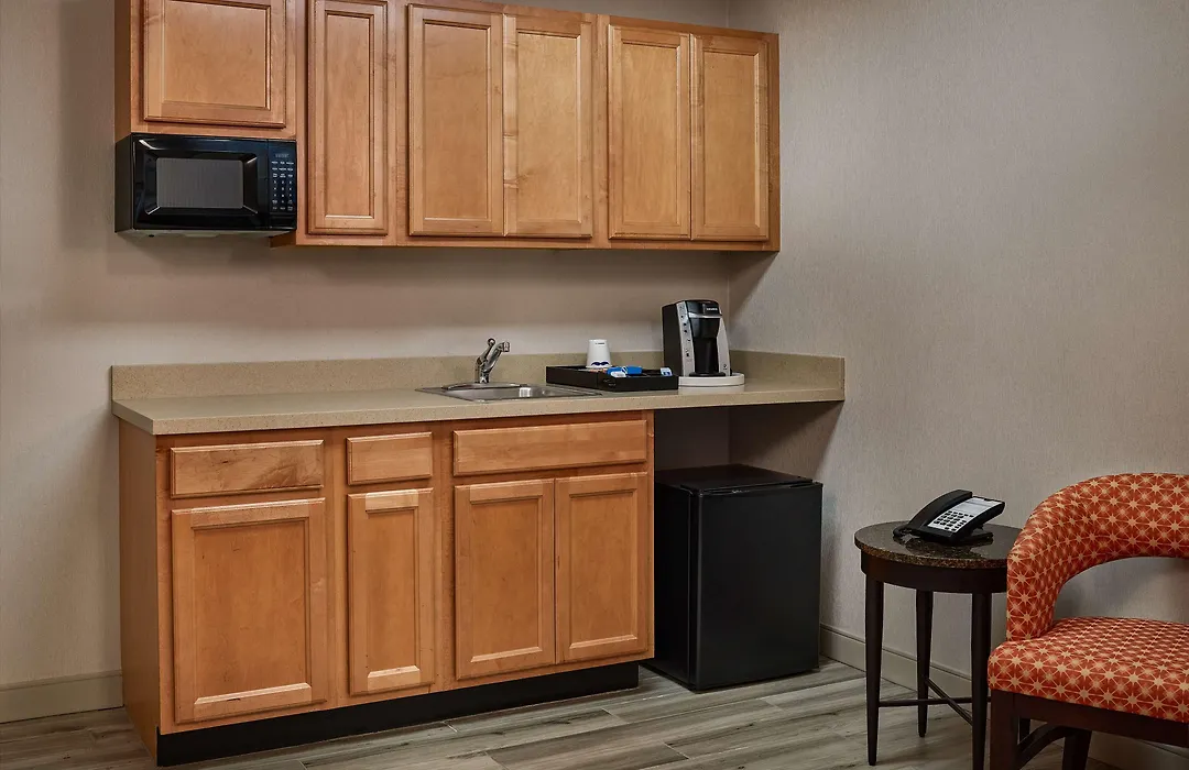 Hampton Inn Boston Logan Airport-1