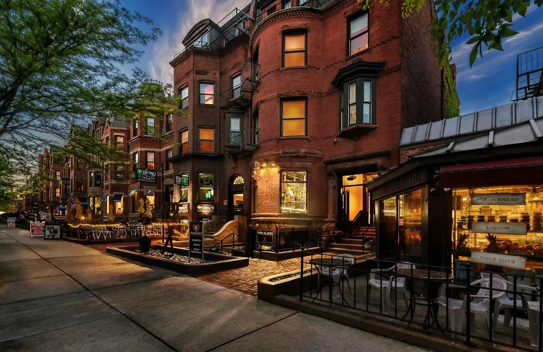 Stylish Studio On Newbury Street, #10-1
