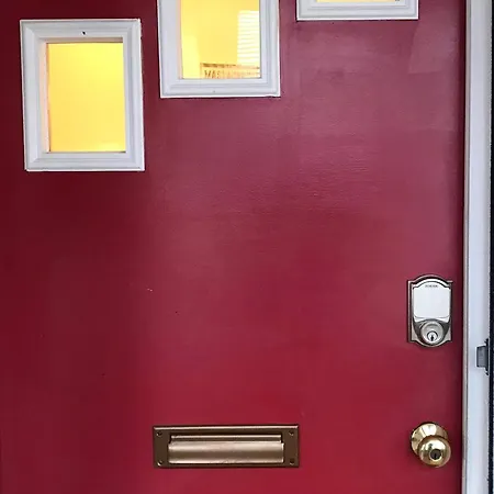 Harvard Allston Campus Three-Bedroom Two Bath Executive Apartment-2