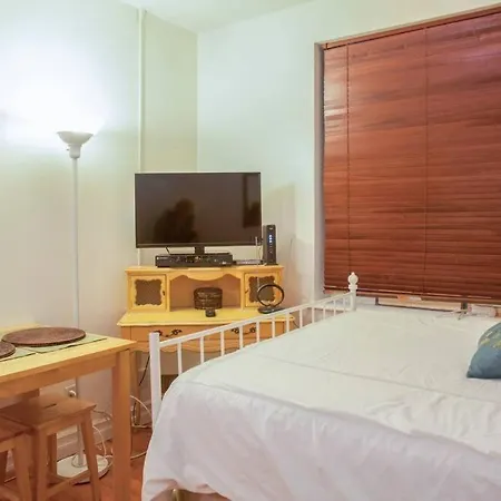 Downtown Studio Apt, Near Grocery And Hospitals-3