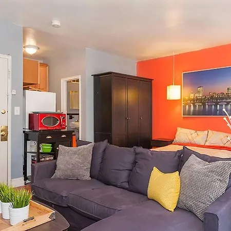 Downtown Studio Apt, Short Walk To Hospitals-2