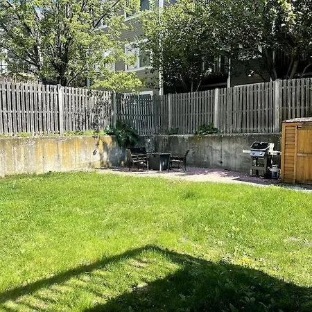 Lovely Two Bedroom Condo In South Boston-3