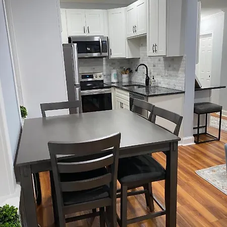 Spacious Apartment In Boston-3