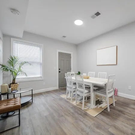 4Br 1Bh Apt In South Boston Near Old Harbor Beach Private Rooms-3