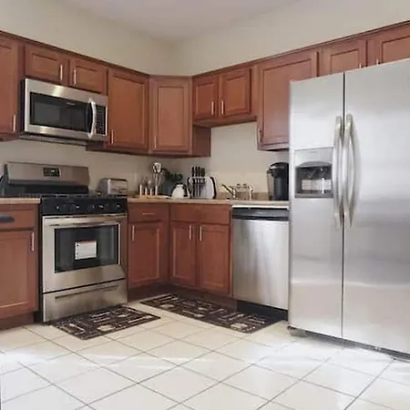 5Br Triple Decker Apartment - 15 Mins To City-2