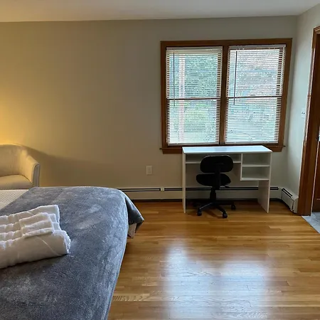 Boston Single Family House - Super Quiet And Private-2