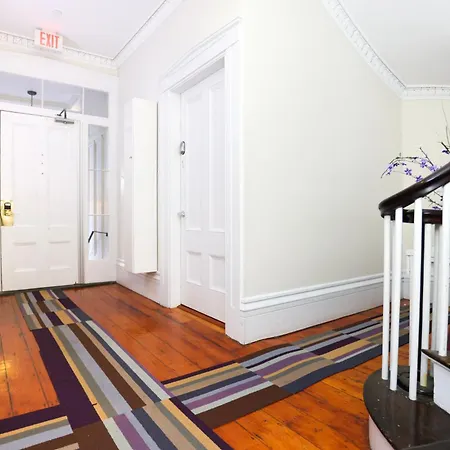 Charming & Stylish Studio On Beacon Hill #11-2