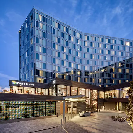 Hyatt Place Boston/Seaport District-3