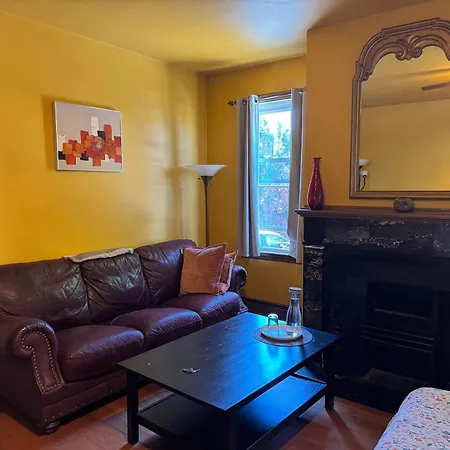 Beautiful Victorian House, Room-3