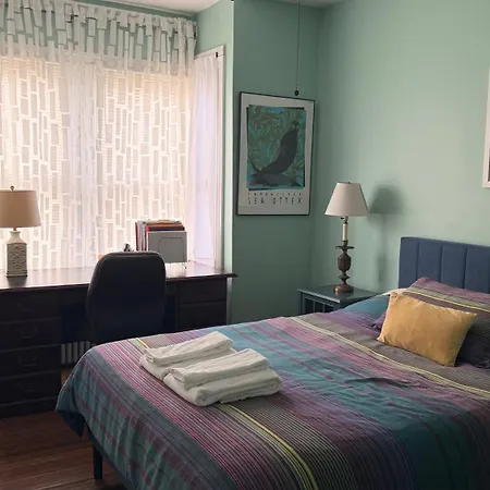 Private Rooms, Shared Bath In A Private Home Minutes From Logan Airport-2