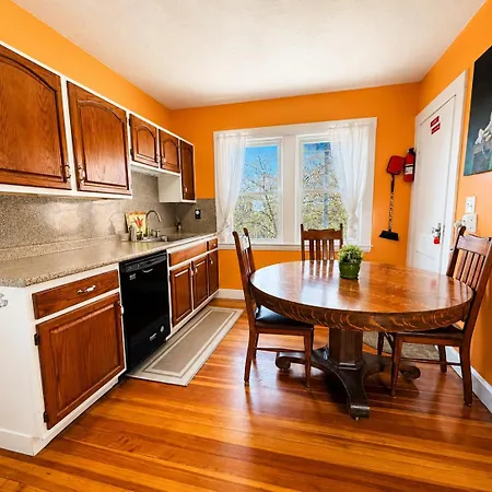 Victorian Condo-3