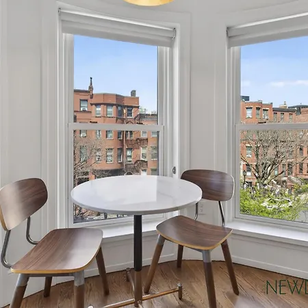304 Newbury Street By Thatch-3