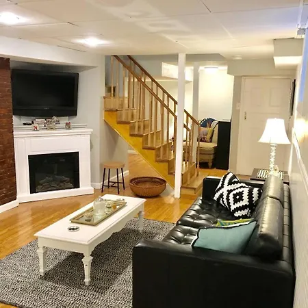 ~*Pet Friendly 30Min To Downtown*~ The Bostonian-2