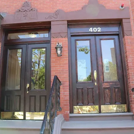Stylish Downtown Studio In The Southend, C.Ave# 2-3