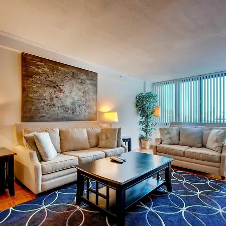 Global Luxury Suites At The Commonwealth-3