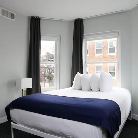 Stylish Studio On Newbury Street, #10-3